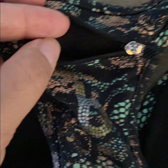 NWT Mint Lace Gold Metallic Zip Up Sports Bra - Picture 5 of 5